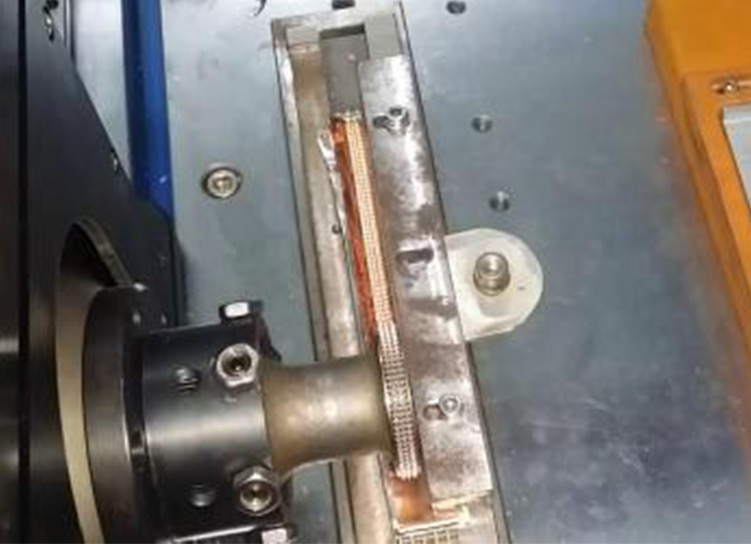 Ultrasonic roll welder 70 layers in 12 seconds